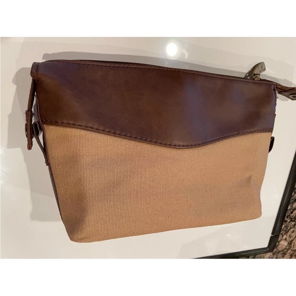 Emirates Set Of Cosmetic Toiletry Travel Makeup Bag No Amenities - Picture 3 of 7